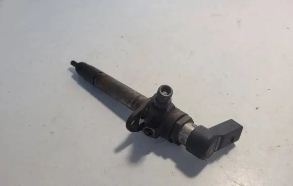 Jaguar XF Fuel injector 5U3Q9K546AA