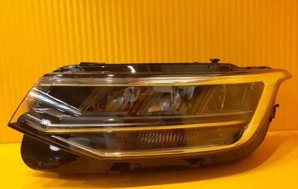 Volkswagen Tiguan Headlight/headlamp 5NB941035G
