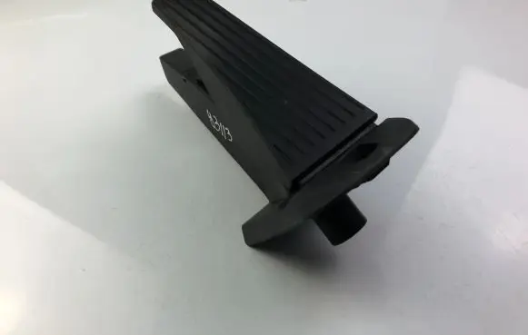 Volvo XC90 Accelerator throttle pedal 32212451