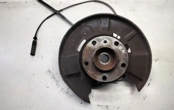 BMW 1 E81 E87 Rear wheel hub spindle/knuckle 