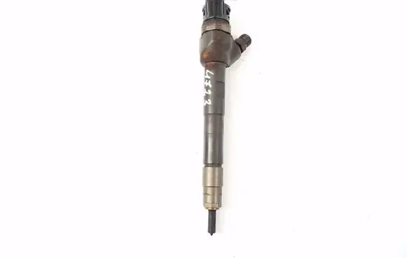 Jaguar XE Fuel injector G4D39K546CA 0445110664