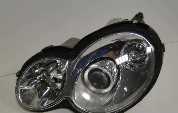 Mercedes-Benz C W203 Headlight/headlamp A2038205361