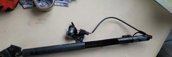 Audi A7 S7 4G Tailgate/trunk strut/damper 4G8827851F