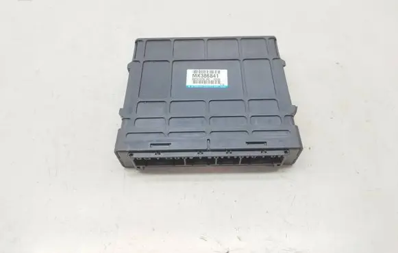 Mitsubishi Pajero Engine control unit/module MK386841 E6T01376