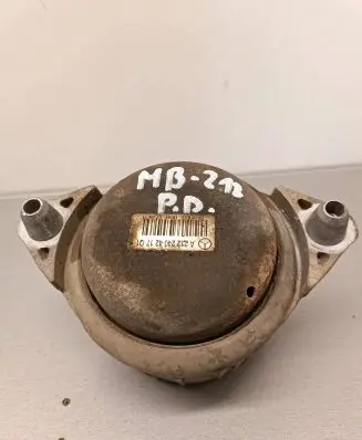 Mercedes-Benz E W212 Engine mount bracket A2122404217