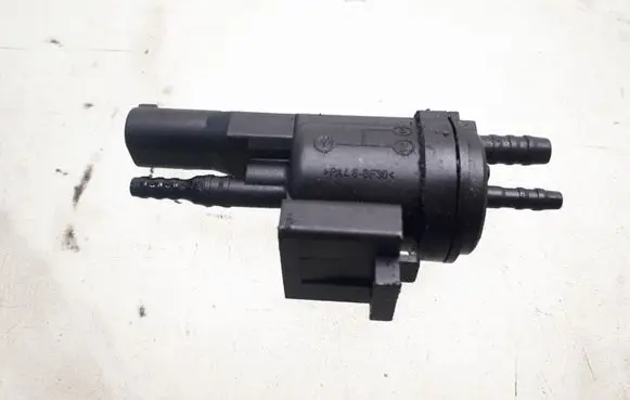 Mercedes-Benz E W211 Vacuum valve 0025401497