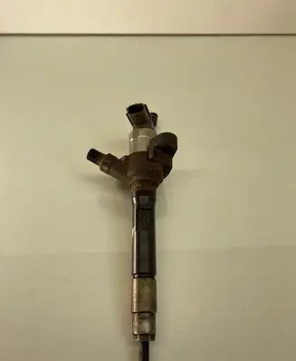 Mazda 6 Fuel injector R2AA13H50