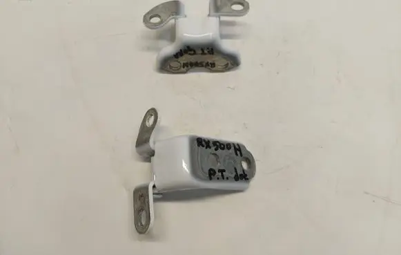 Rear door hinge set