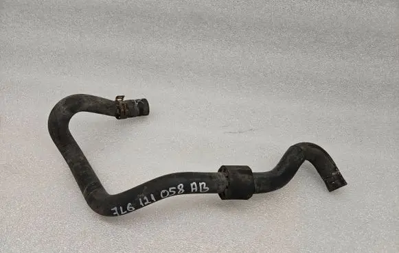 Volkswagen Touareg I Engine coolant pipe/hose 7L6121058AB