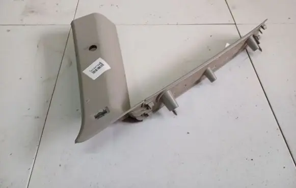 (B) pillar trim (top)