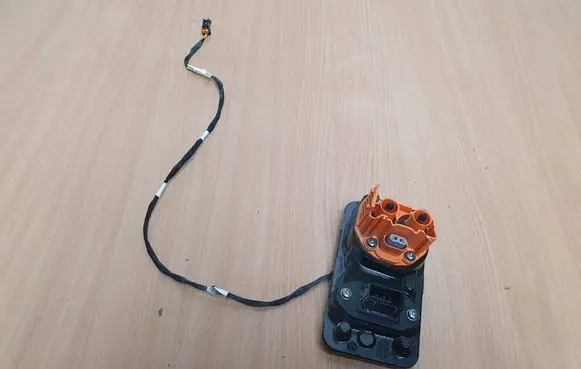 Jeep Avenger Electric car charge socket 9851049780