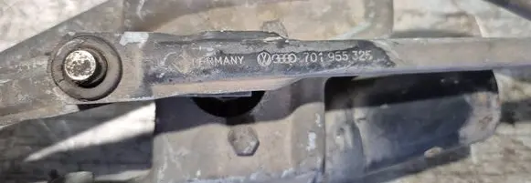 Volkswagen Multivan T4 Front wiper linkage and motor 058961210 701955113B 90241125