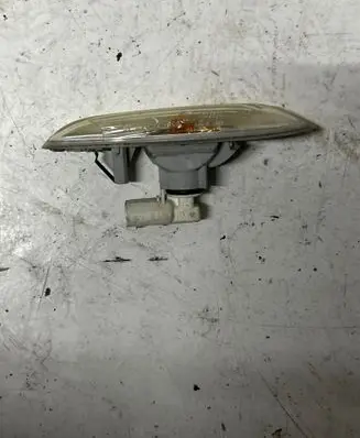 BMW 7 E65 E66 Front indicator light 6939815