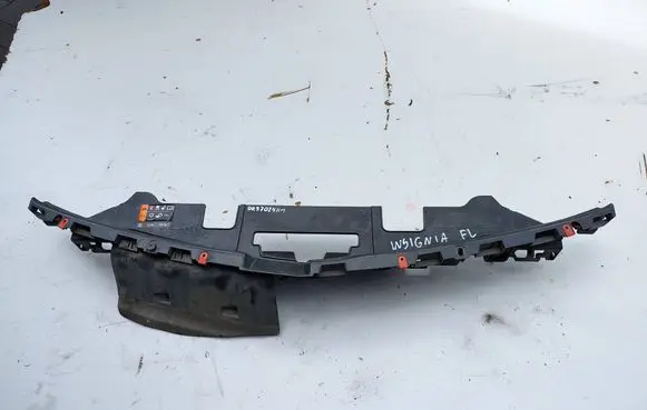 Opel Insignia A Front bumper mounting bracket 22798560