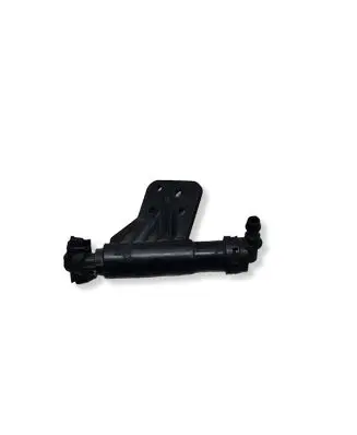 KIA Sportage Headlight washer spray nozzle 98672F1000