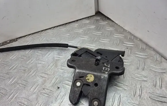 Audi A6 S6 C6 4F Tailgate/trunk/boot lock/catch/latch 4F5827505C