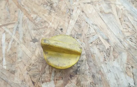 Renault Laguna II Oil filler cap 