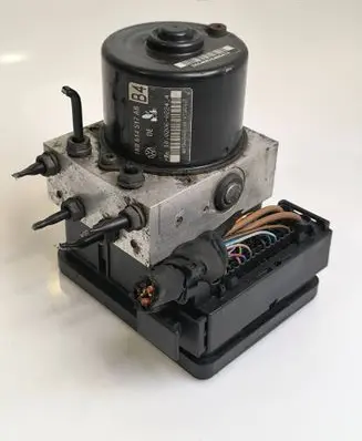 Volkswagen Golf V ABS Pump 10096003613 1K0907379AB 00007194G1