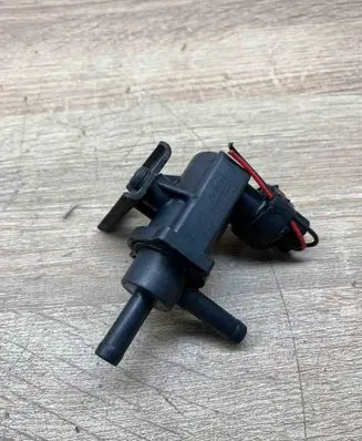 Toyota Prius (XW20) Vacuum valve 9091012259 USED