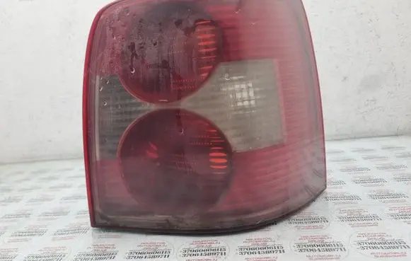 Volkswagen PASSAT B5.5 Rear/tail lights 3B9945096AA