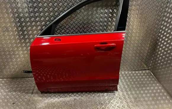 Volvo XC90 Front door