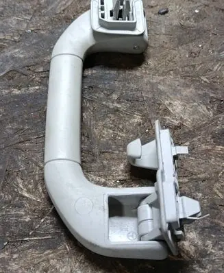 Mercedes-Benz C W204 Rear interior roof grab handle A2048100151