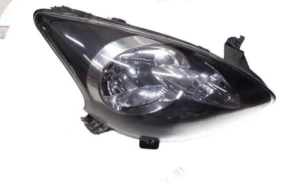 Toyota Aygo AB10 Headlight/headlamp
