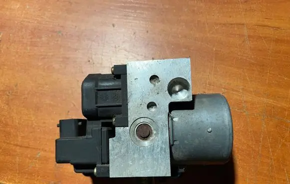 Nissan Almera N16 ABS Pump 0273004452 476605M301 085163