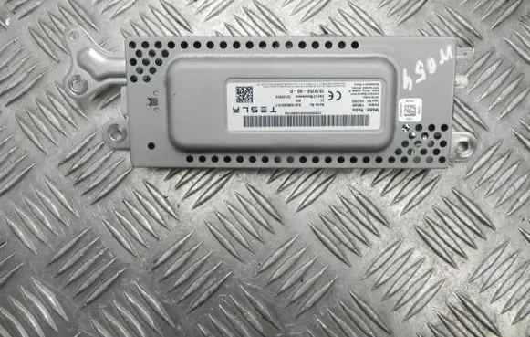 Tesla Model 3 Other control units/modules 107975500D
