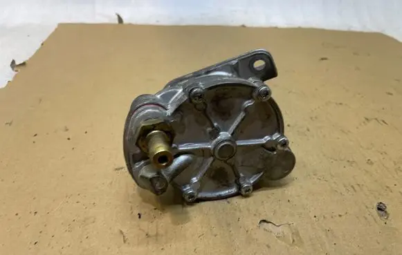 Audi 100 S4 C4 Vacuum pump 074145101A 072019