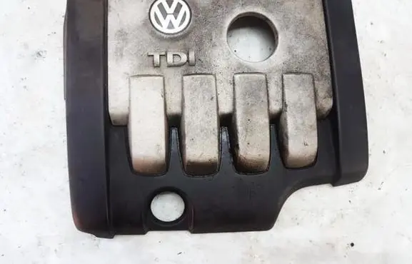 Volkswagen Golf V Engine cover (trim) 03g103925bp