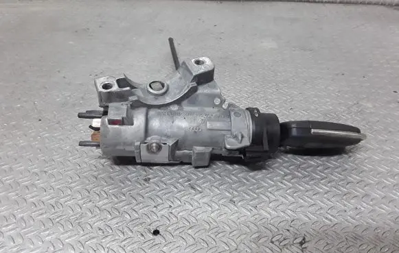 Audi A4 S4 B7 8E 8H Ignition lock 4B0905851P