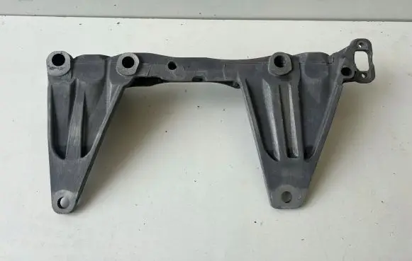Mercedes-Benz Vito Viano W447 Rear differential/diff mount bracket 4473530000