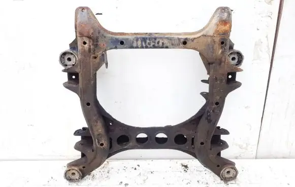 Volkswagen Touareg I Front subframe