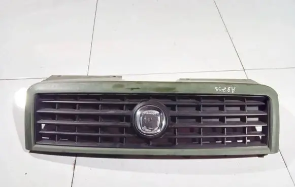 Fiat Doblo Front grill 735395576