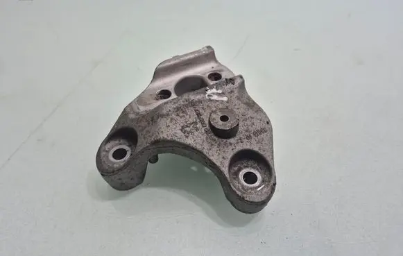 Peugeot 2008 I Gearbox mounting bracket 9684812280