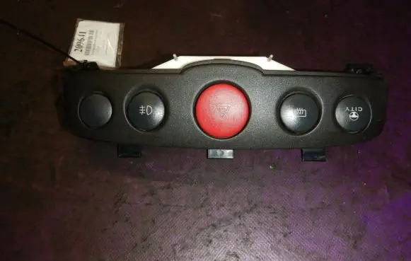 Fiat Punto (188) Hazard light switch