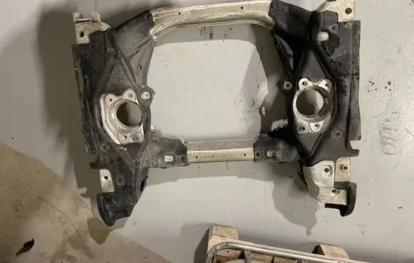 Mercedes-Benz S W222 Front subframe 222628059 220187172 630575210