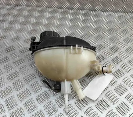 Mercedes-Benz E A207 Coolant expansion tank/reservoir A2045000749