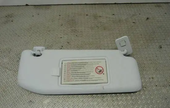 Peugeot 208 Sun visor
