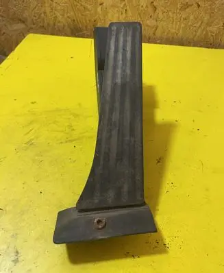 BMW 7 E65 E66 Accelerator throttle pedal 6759723