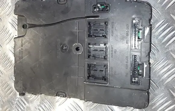 Renault Scenic II - Grand scenic II Comfort/convenience module 8200309690 S118400220D