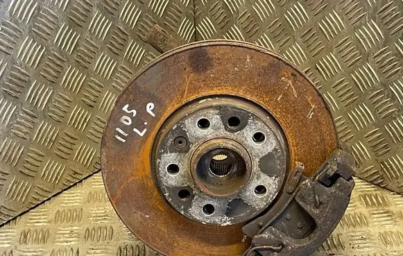 Opel Zafira B Front wheel hub spindle knuckle