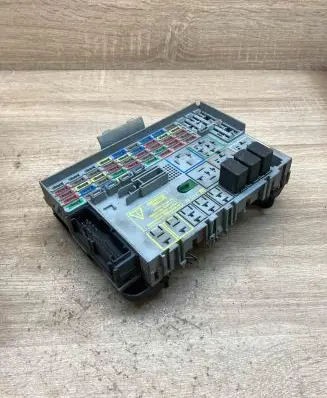 Opel Zafira A Fuse module 24412497 Used