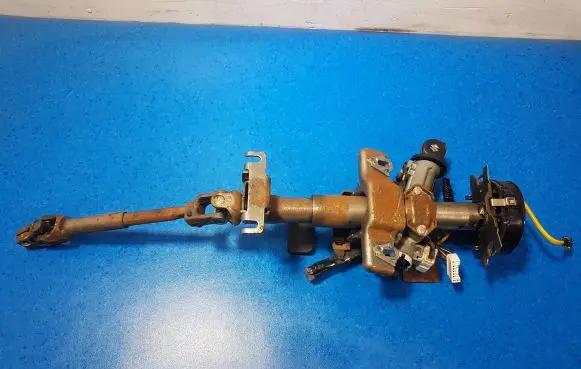 Suzuki Swift I Steering wheel axle 26109682