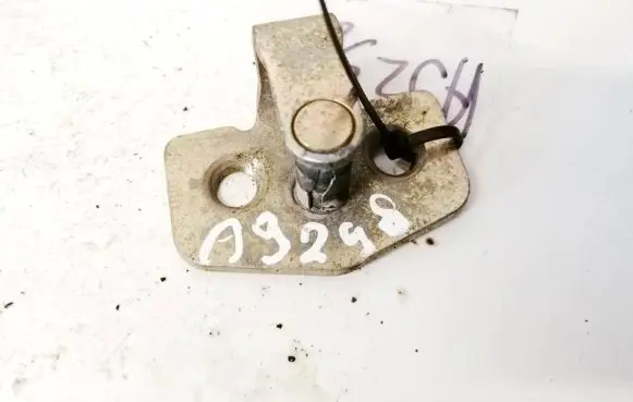 Opel Zafira A Front door lock loop/hook striker 