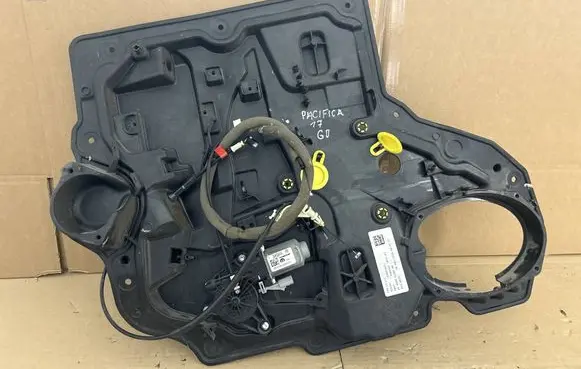 Chrysler Pacifica Rear door window regulator with motor 3040965 3043241A