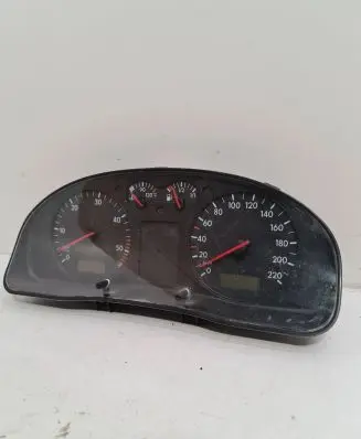 Volkswagen PASSAT B5 Speedometer (instrument cluster) 3B0919881N 11000879402