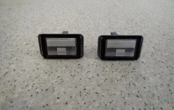 Suzuki Swift Cultus Number plate light 35910-68L0