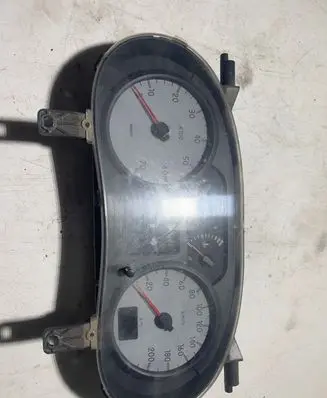 Renault Kangoo I Speedometer (instrument cluster) P8200176652B